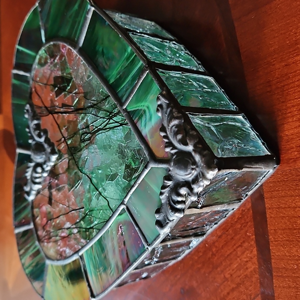 Stunning Handcrafted Textured Irridescant Green Filigree Stained Glass Heart Box